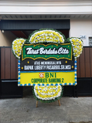 Papan Bunga Duka di Manganitu