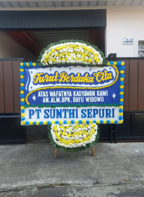 Papan Bunga Duka di Manganitu