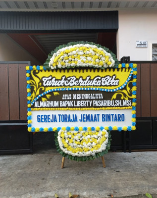 Papan Bunga Duka di Manganitu