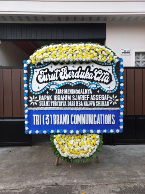 Papan Bunga Duka di Manganitu